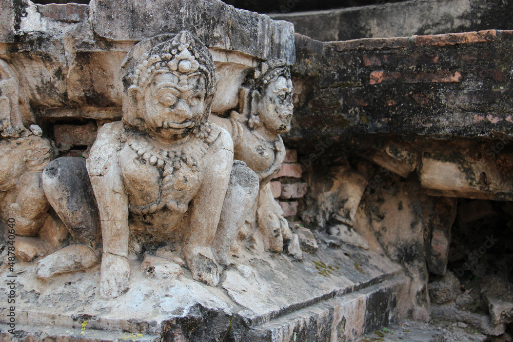 ruined buddhist temple (wat mahathat) in sukhothai (thailand) 