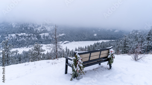 Wallpaper Mural bench in the snow Torontodigital.ca