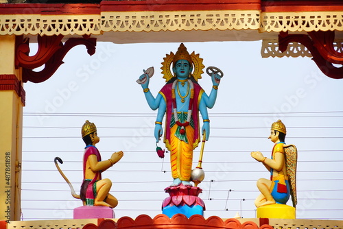 lord vishnu statue images at temple