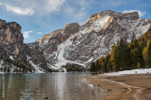 Foto pragser wildsee in autumn
