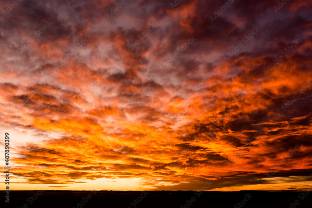Fototapeta premium Incredible Colorado Sunset With Red and Orange Clouds