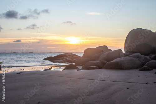 Poente na praia da Pedra do Sal, litoral do Piauí