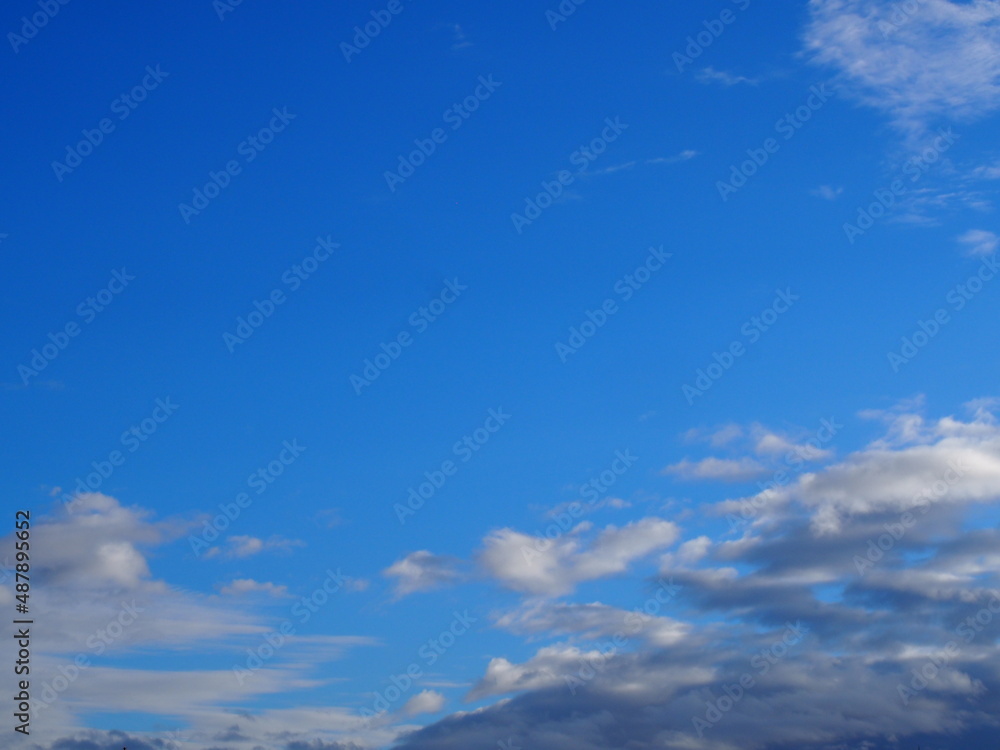 空 空