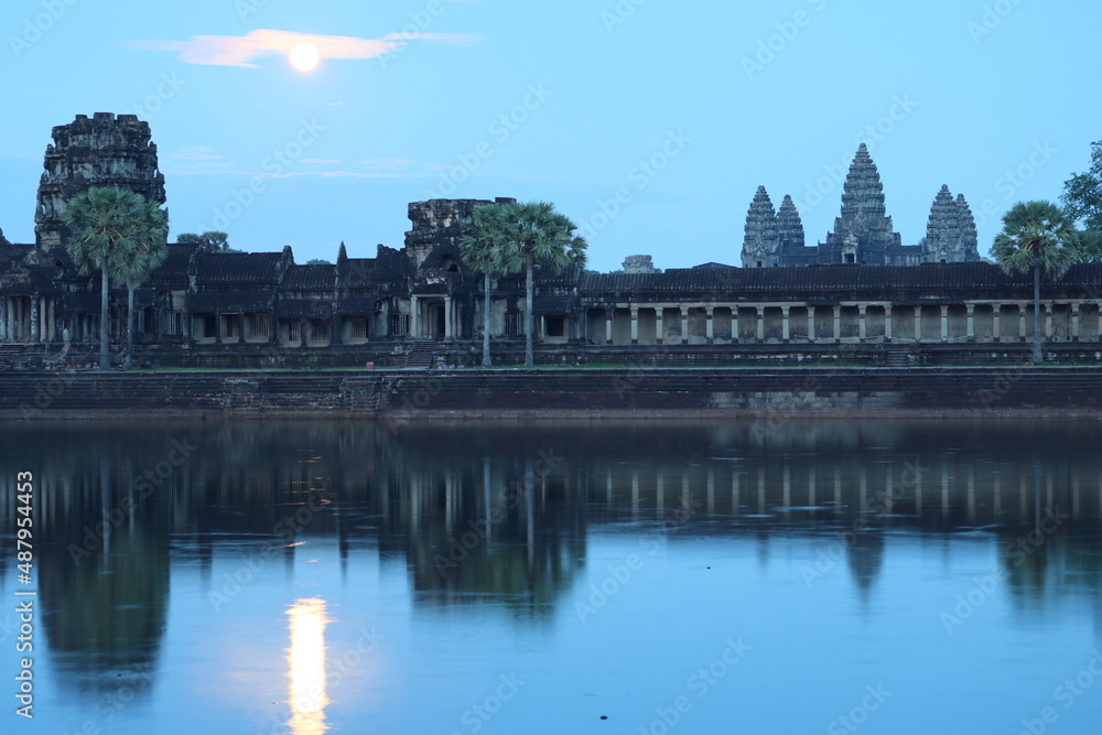 Fototapeta premium Cambodia. Angkor Wat temple. Full moon. The Hindu temple was built at the beginning of the 12th century, during the reign of Suryavarlam II. Siem Reap province.