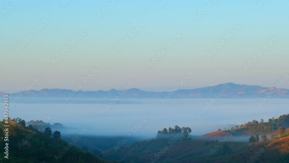 4K : Beautiful scenery of dense clouds. colorful of the sunrise in the morning. timelapse
4K : Beautiful scenery of dense clouds. colorful of the sunrise in the morning. timelapse
