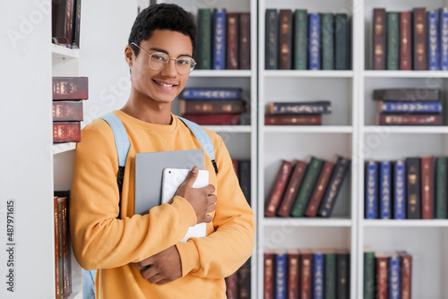 Male African-American stude...