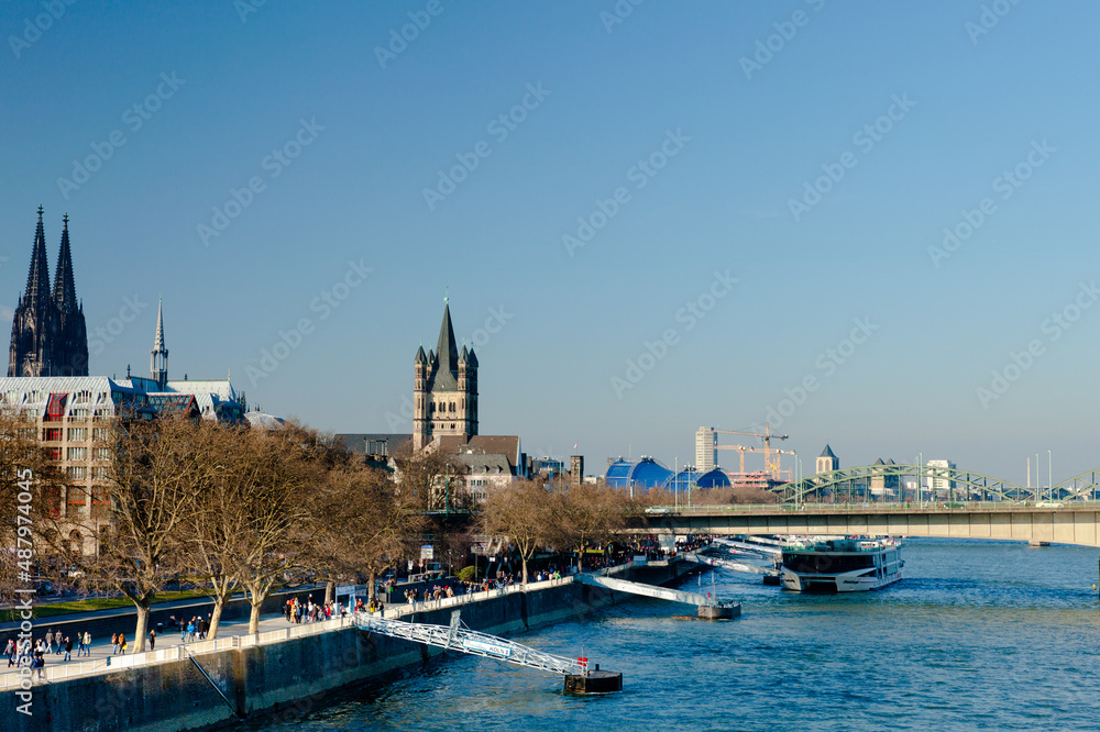 Fototapeta premium Cologne architecture