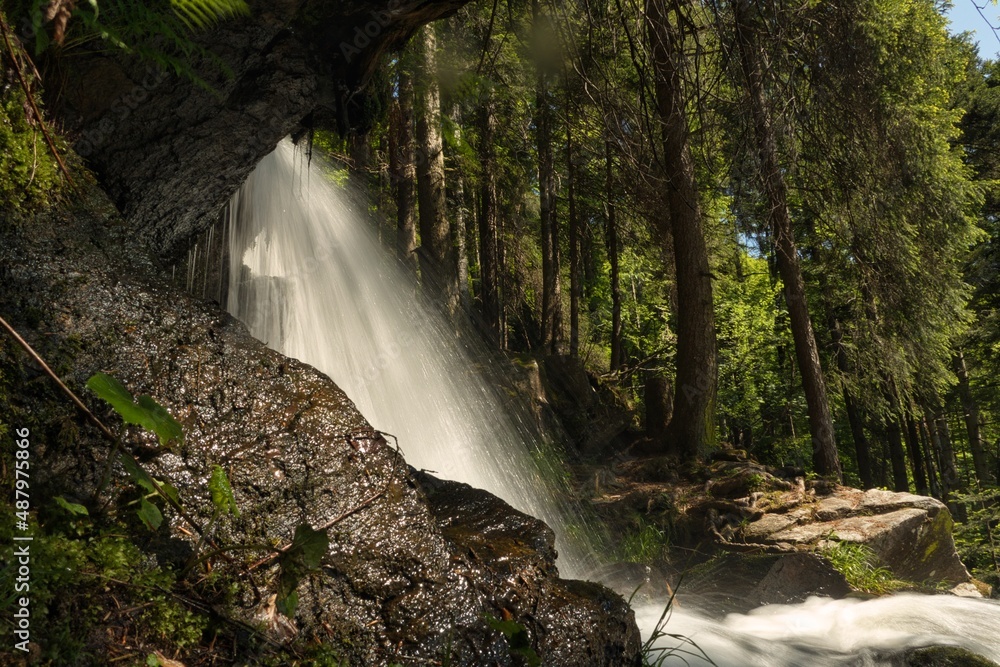 Obraz premium Zweribachwasserfall im Schwarzwald