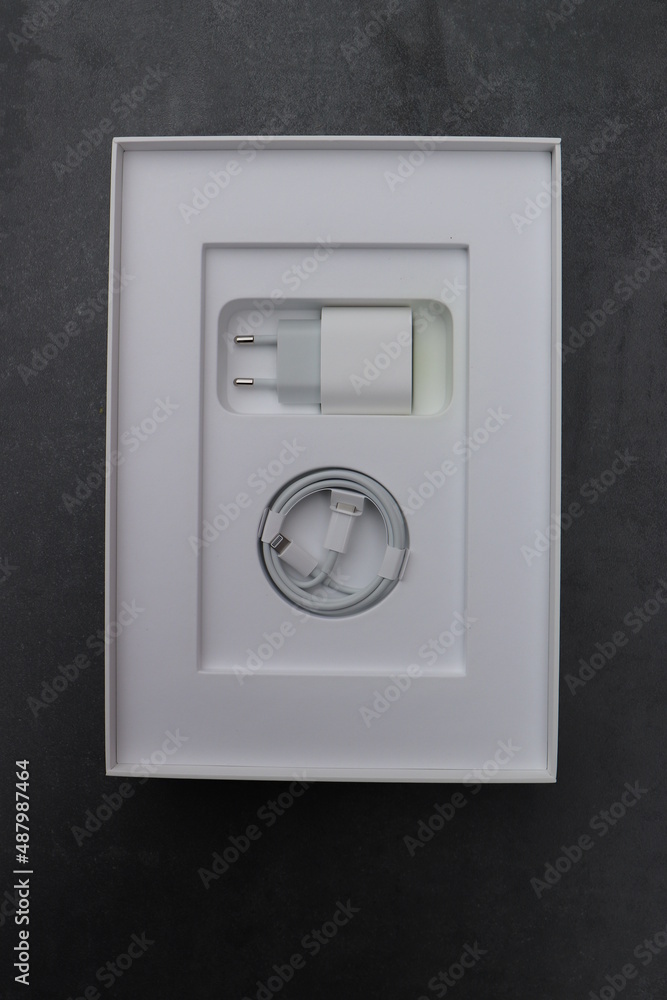 Ladekabelset für Tablet. Ladekabelset für Tablet.