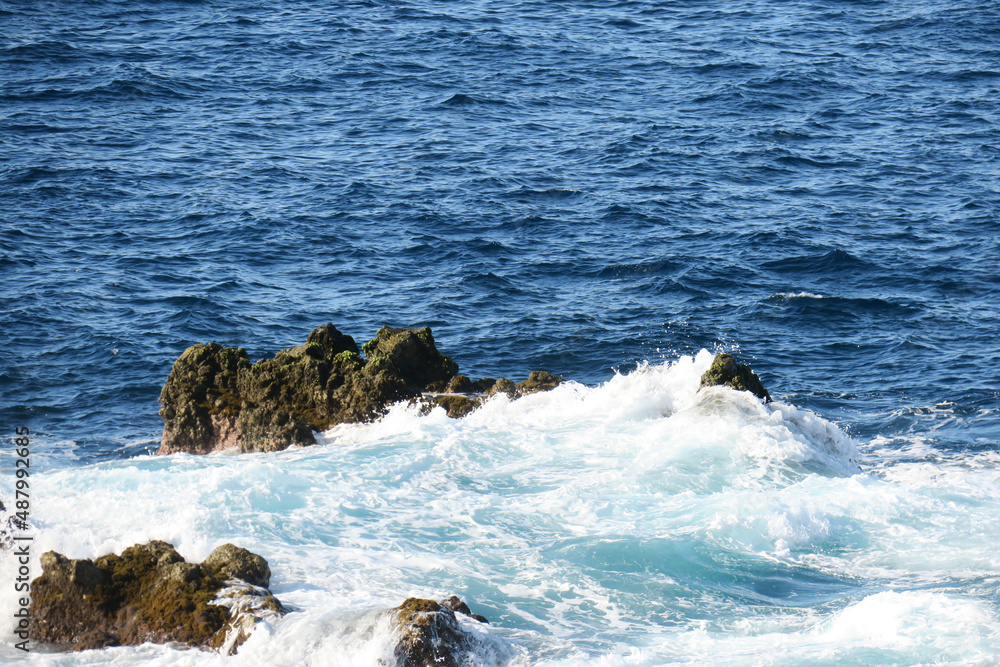 Naklejka premium sea and waves Madeira
