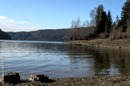 Le lac de Vouglans est un lac de barrage du massif du Jura, dans le Jura en Bourgogne-Franche-Comté. Il s'agit du 3ème lac artificiel de France par sa taille.