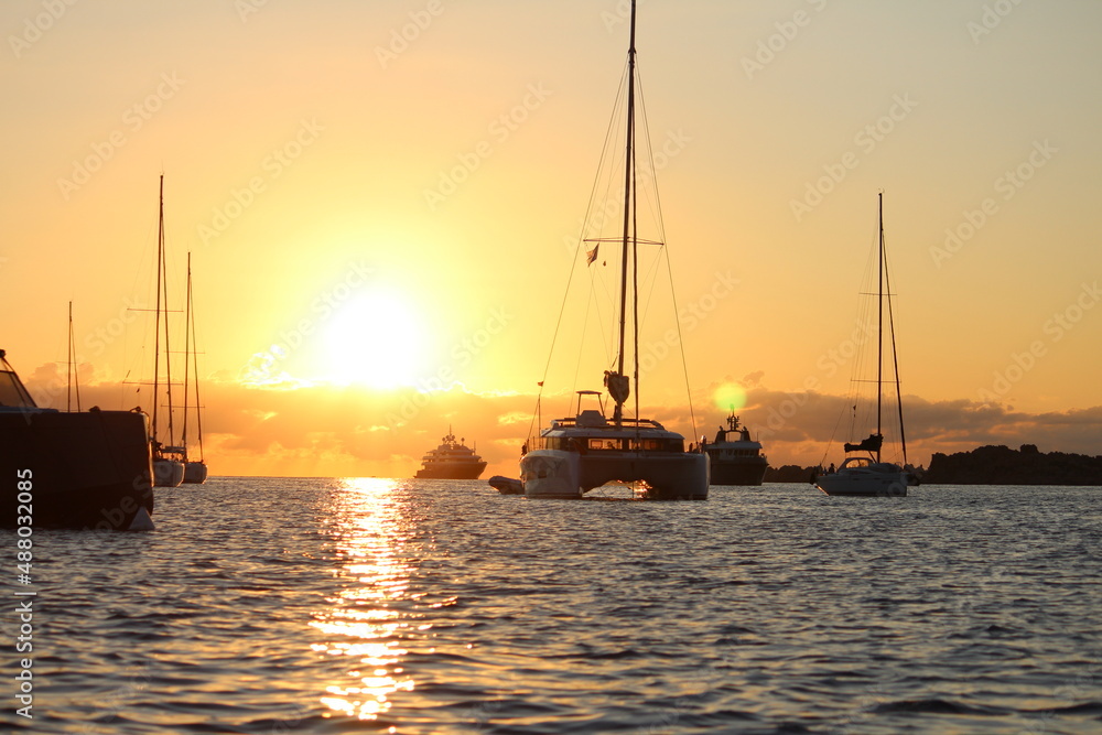 Catamarano in Sardegna, Italia