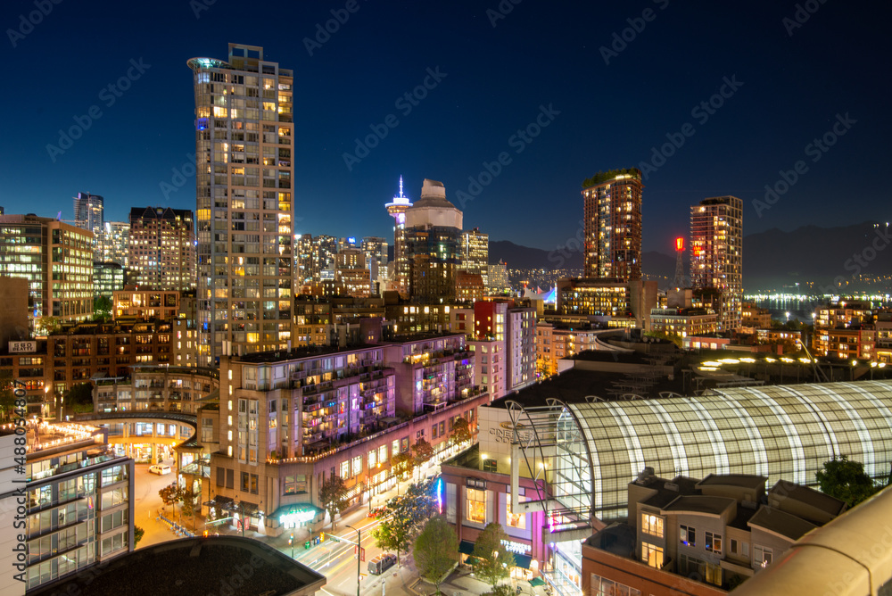 Vancouver by nigth