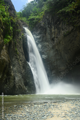 Jimenoa Uno Big Waterfall among the rocks
