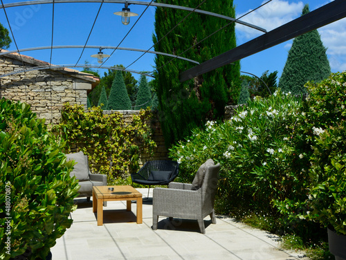 meble ogrodowe na tarasie, patio w ogrodzie, sitting area in the garden	 photo