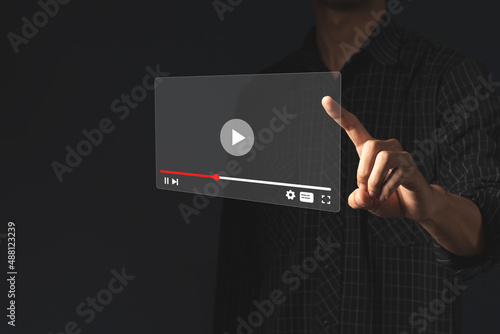 Obraz na płótnie streaming online, watching video on internet hologram concept w salonie