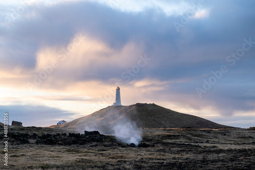 Leuchtturm Reykjanesviti mit den Heißen Quelle Gunnuhver auf der Halbinsel Reykjanes im Südwesten Islands photo