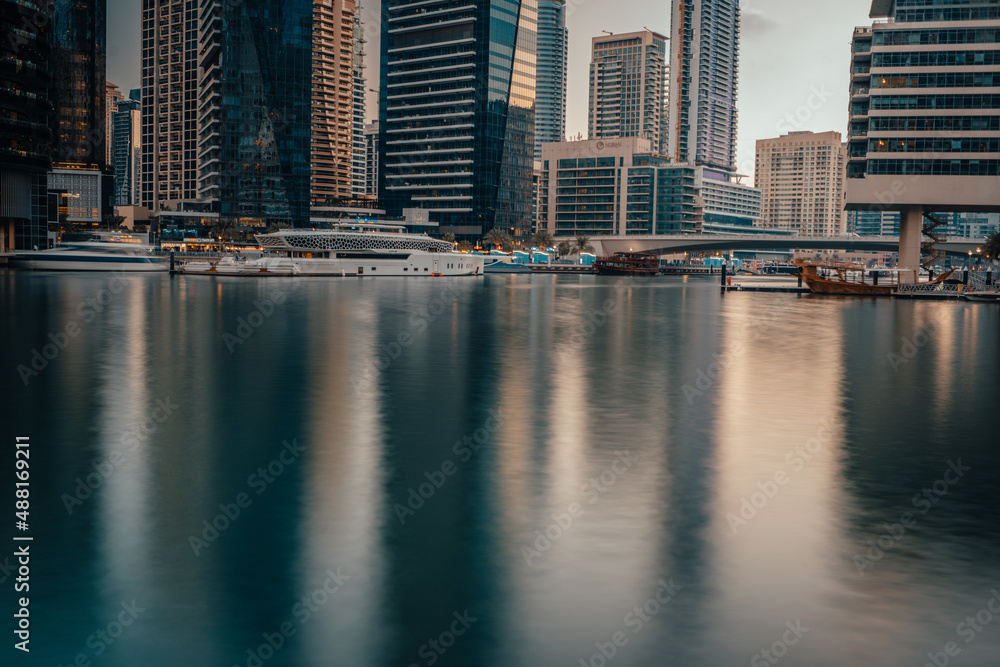 Fototapeta premium Dubai Marina with beautiful city sunset time