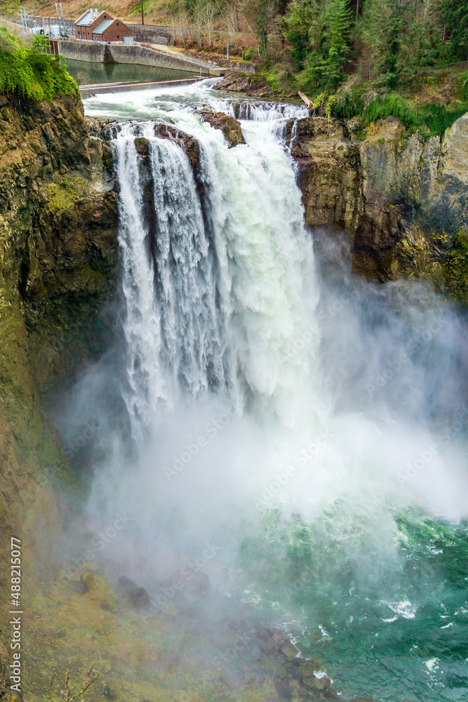 Fototapeta premium Roaring Misty Snoqualmie Falls 5