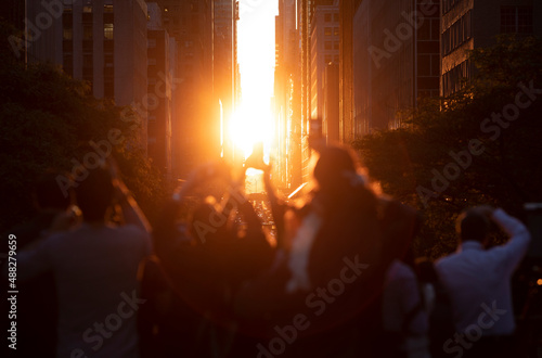 Manhattanhenge Crowd