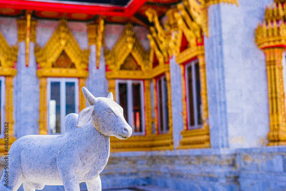 ワットパクナム日本別院 StockFoto Adobe Stock