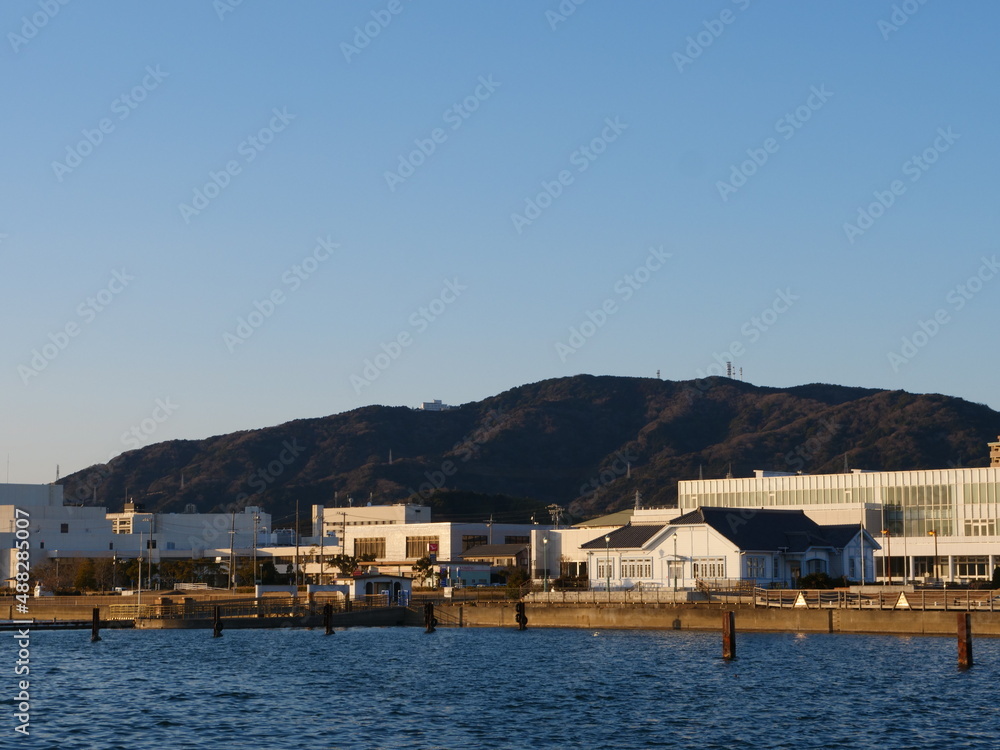 海と山の町蒲郡の風景