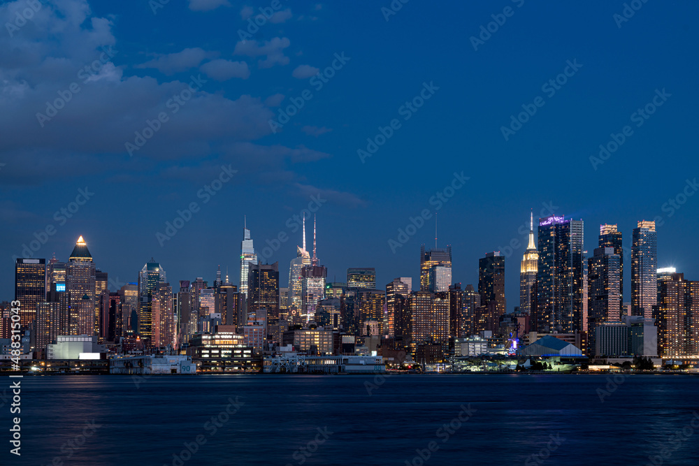 Fototapeta premium New York city skyscrapers financial downtown and sea panoramic view