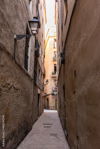 Narrow street in Gothic Quarter, Barcelona, Catalonia, Spain