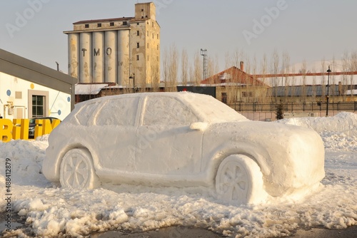 Snow car sculpture front of the Erzurum Science Center.
Turkish: Bilim Erzurum.
winter, Cold weather photo