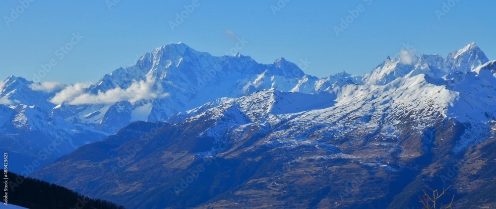 les alpes vues depuis Pila, vallée d'Aoste
