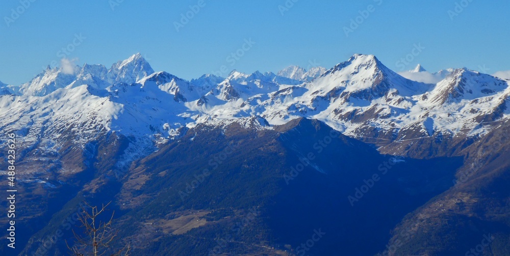 les alpes vues depuis Pila, vallée d'Aoste