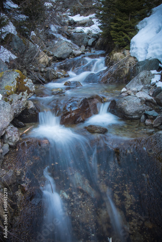 torrent dans les alpes en hiver © jef 77