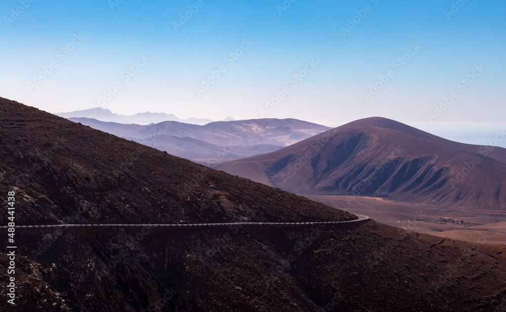 Obraz premium Mountains and dry landscape in Fuerteventura, Canary Islands, Spain