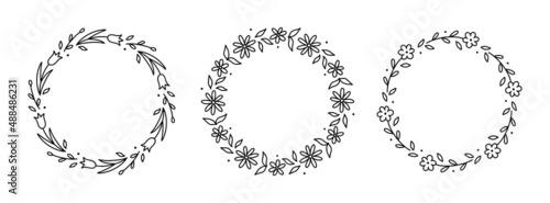 Set of spring floral wreaths isolated on white background. Floral round frames. Vector hand-drawn illustration in doodle style. Perfect for cards, invitations, decorations, logo, various designs.