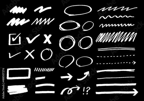 手書きの線画のデザイン素材のベクターイラストセット(吹き出し,矢印,太陽,チェック,decoration,icon)