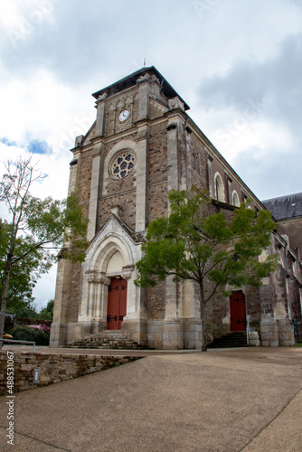 Montbert. Façade de l’église Notre-Dame de l’Assomption. Loire-Atlantique. Pays de la Loire