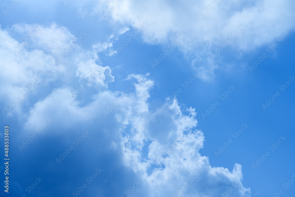 Fototapeta premium Dramatic sky with white clouds.