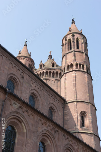 Historic brick facade of the landmark „Dom St. Peter“ (Worms Cathedral)