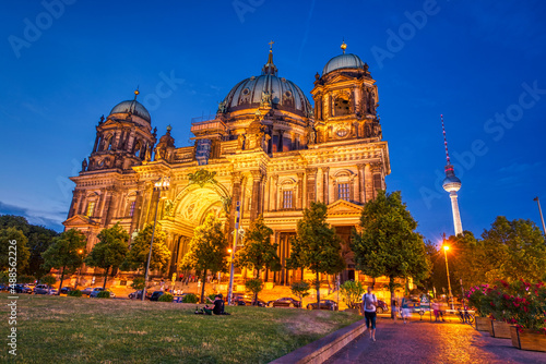Fototapeta Naklejka Na Ścianę i Meble -  Berlin Cathedral and Lustgarten Park at night Berlin - Germany. Berliner Dom.