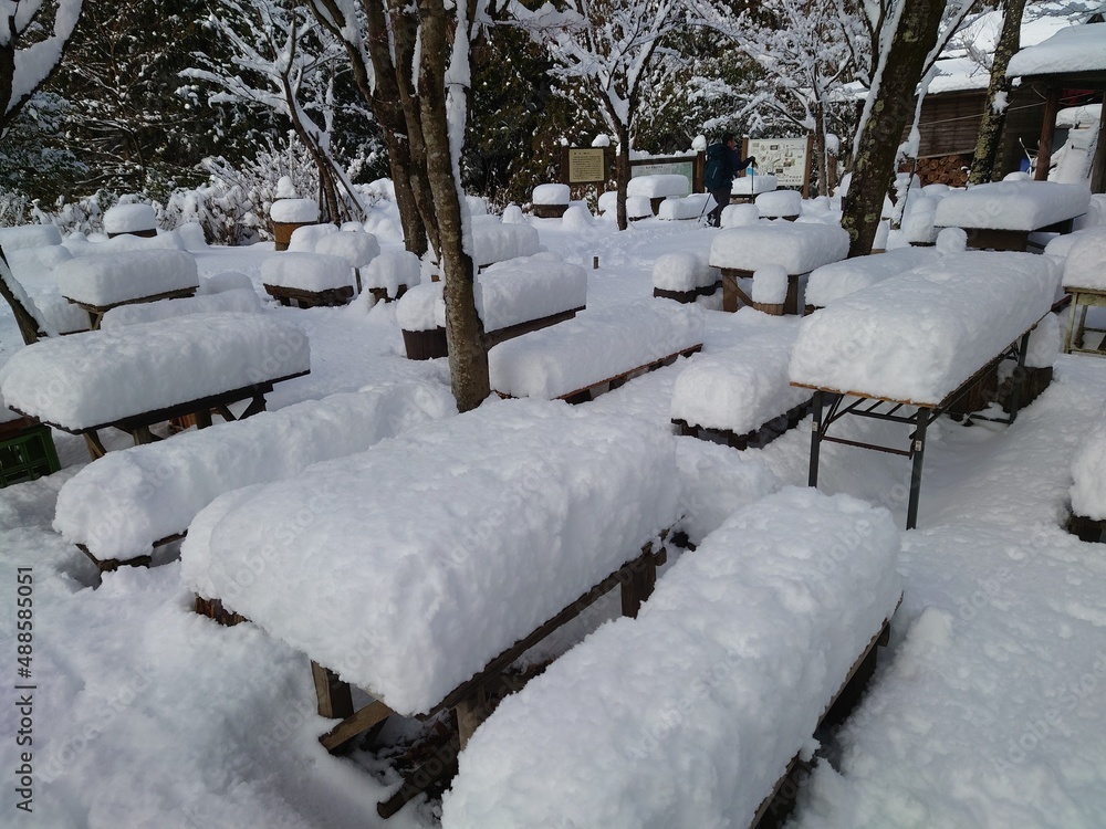 Naklejka premium 雪の休憩所
