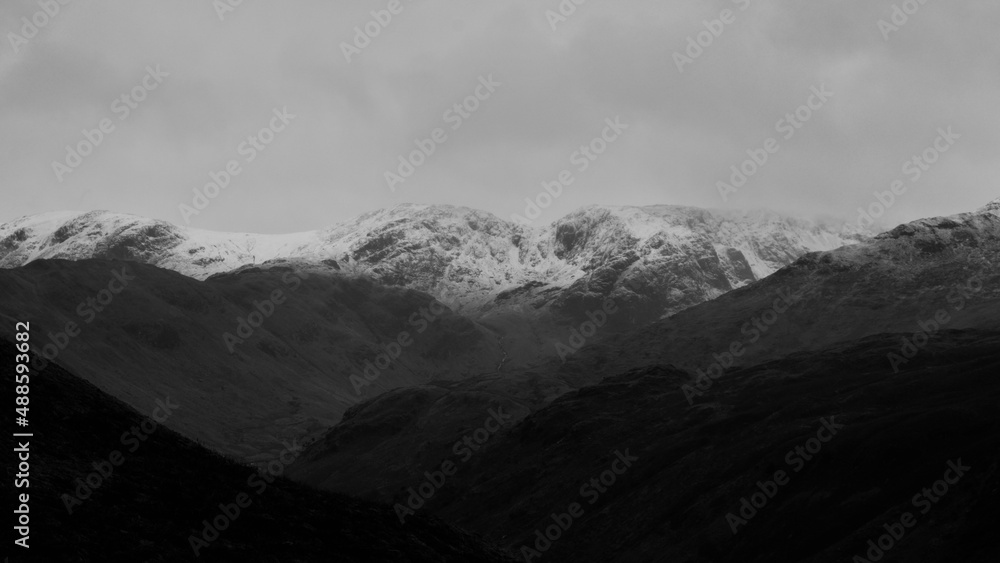Obraz premium winter in the lake district 