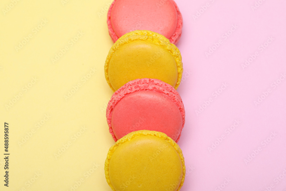 Obraz premium 2色のマカロン