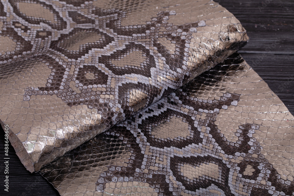 spotted grey metallic folded colored natural python genuine leather
spotted grey metallic folded colored natural python genuine leather