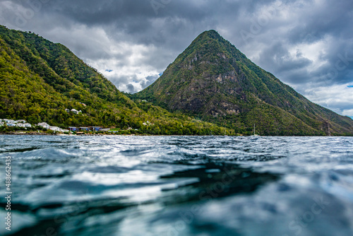 Obraz na płótnie Gros Piton St Lucia from the water w salonie