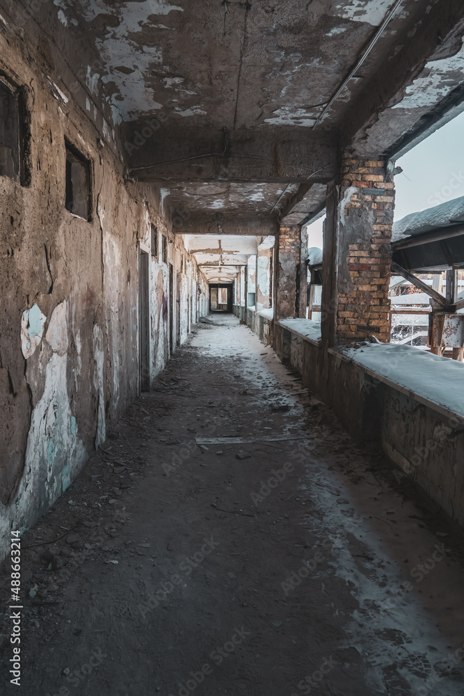 Fototapeta premium old abandoned building. Old stairs of an abandoned house. old room interior