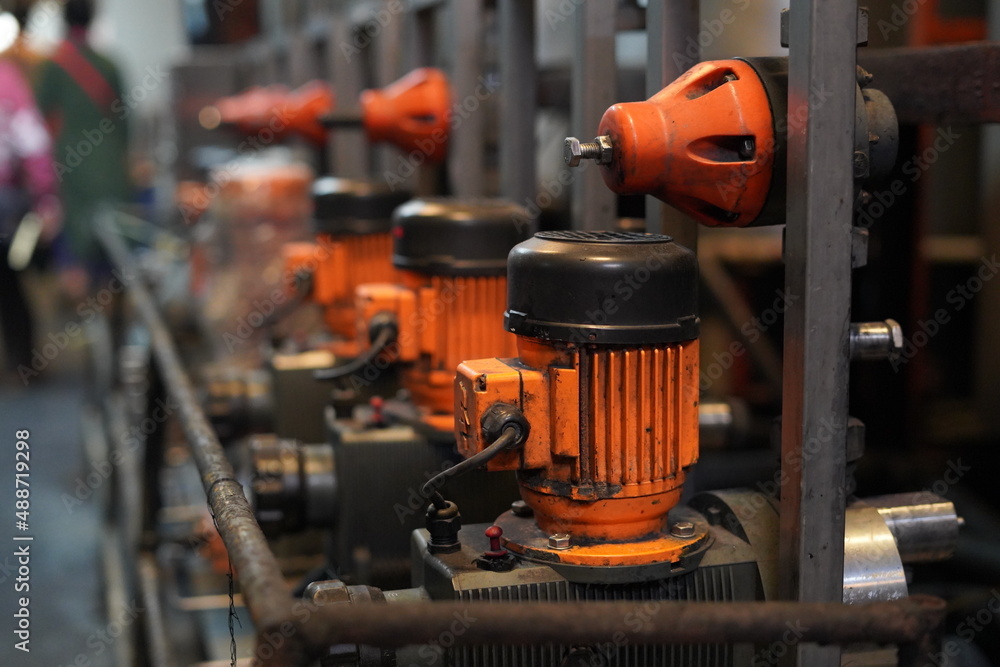 Garment factory machine and technology in Bangladesh Garment factory machine and technology in Bangladesh