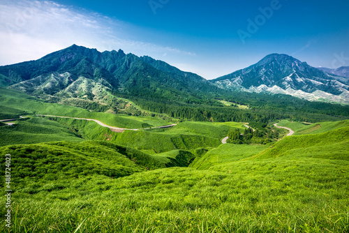 阿蘇の根子岳と高岳と草原 photo