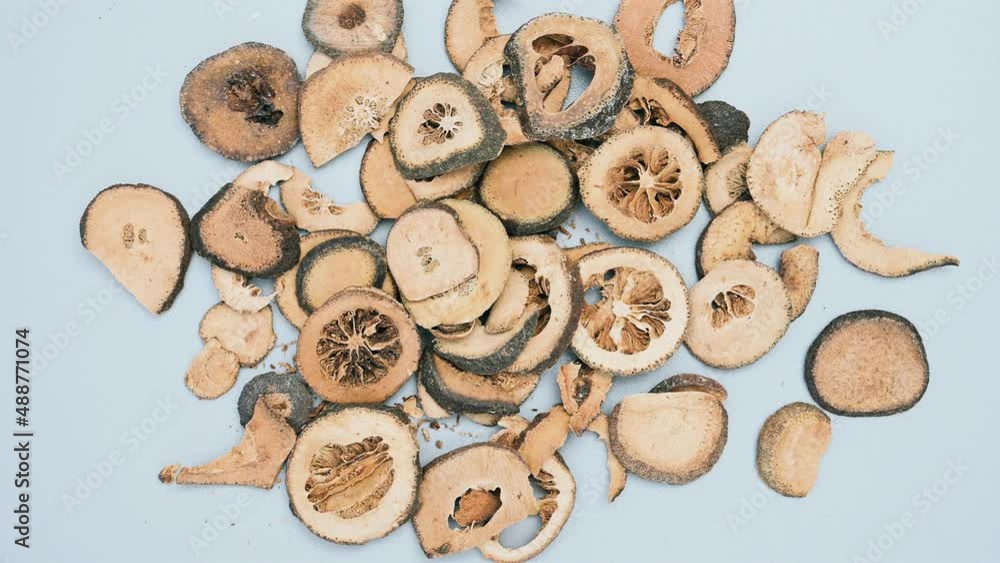 top pan herb MaiFuZhiShi or Aurantii Fructus Immaturus or Fried Immature Bitter Orange with Wheat Bran top pan herb MaiFuZhiShi or Aurantii Fructus Immaturus or Fried Immature Bitter Orange with Wheat Bran