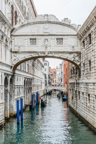 Gondelführer in Venedig, Italien © franzeldr