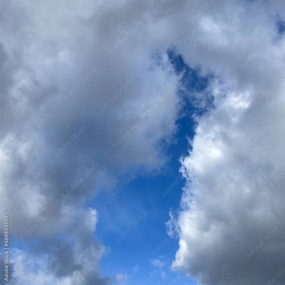 Obraz premium blue cloudy sky on a spring day